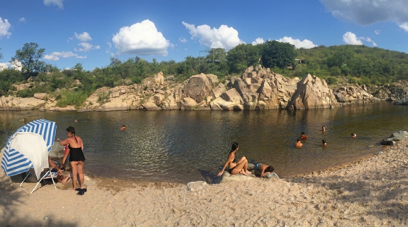 Aguas cristalinas del Río Quilpo en el departamento Cruz del Eje, Córdoba